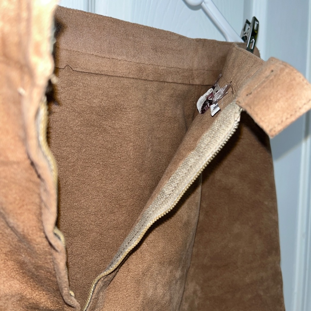 Women's Suede Skirt and Coat 10 - Picture 9 of 16